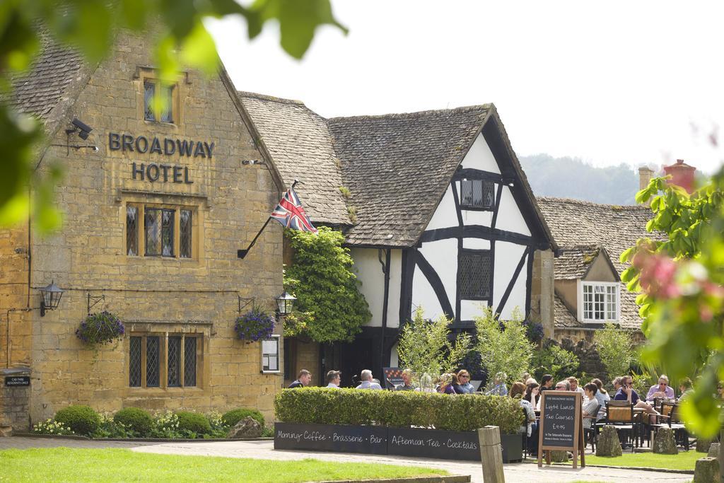 The Broadway Hotel Exterior foto