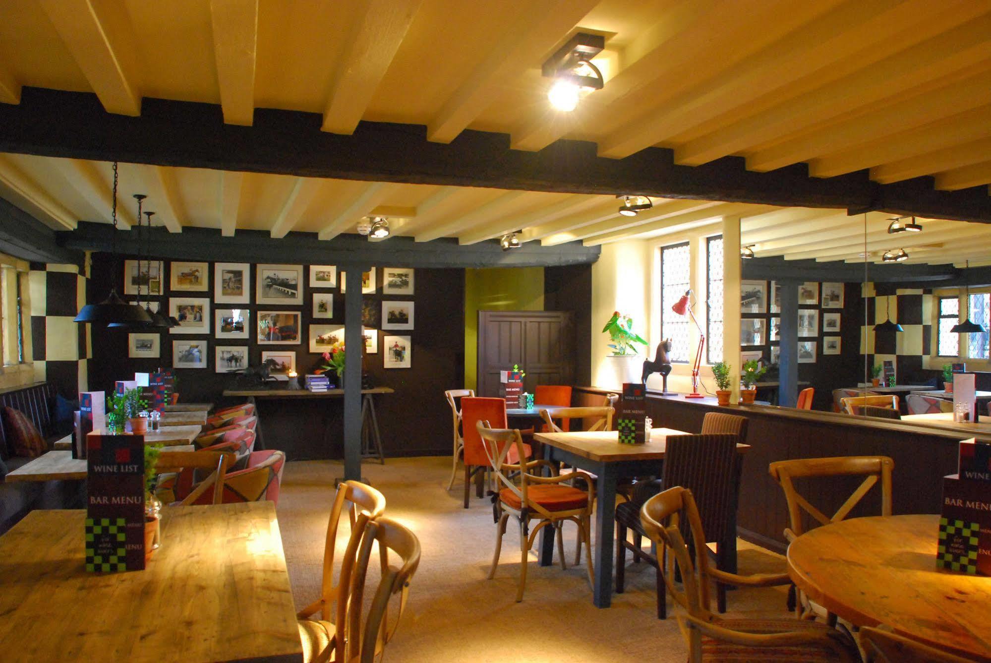 The Broadway Hotel Exterior foto